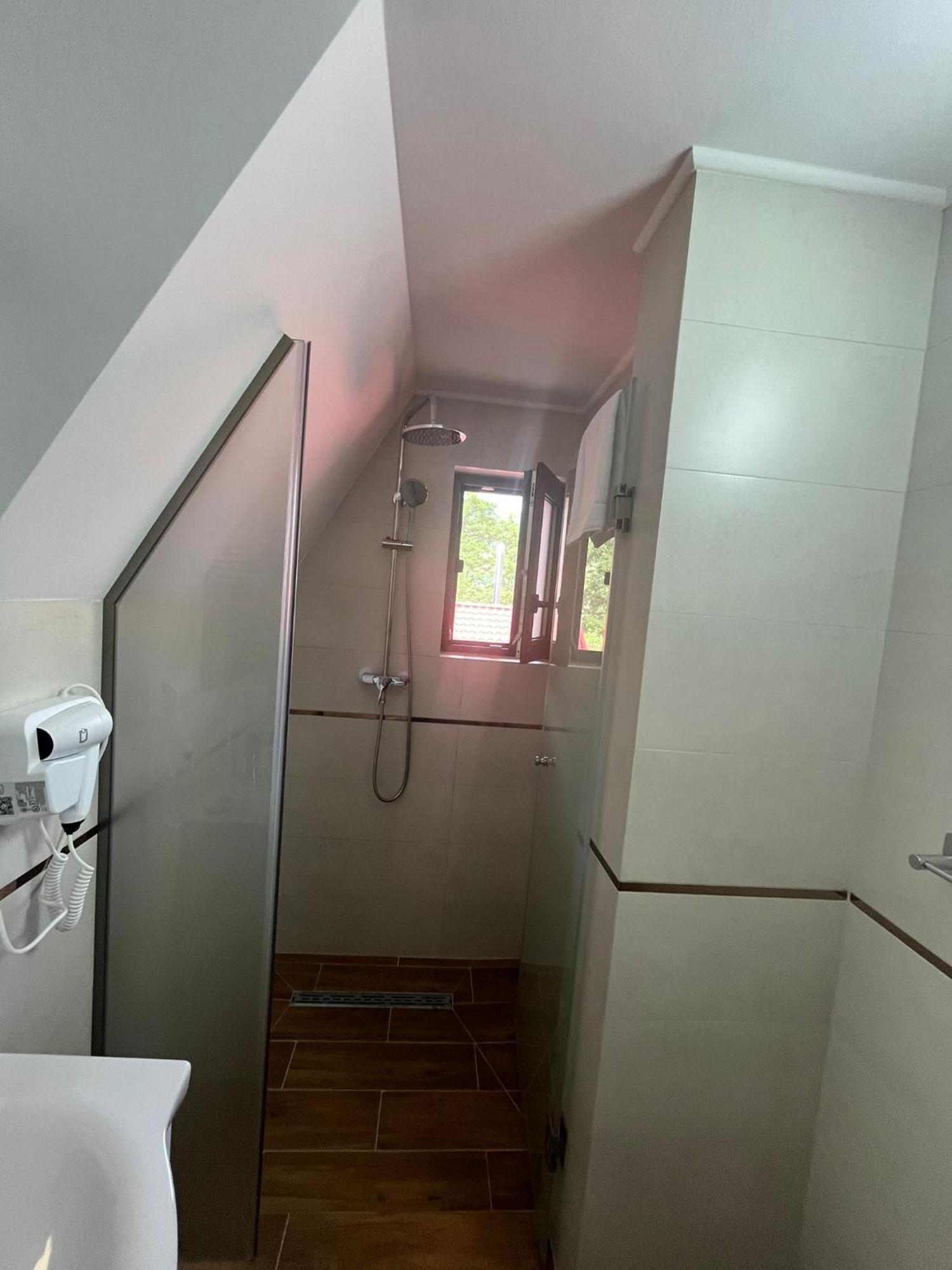 Hotel Kilometru108 Leordina Esterno foto